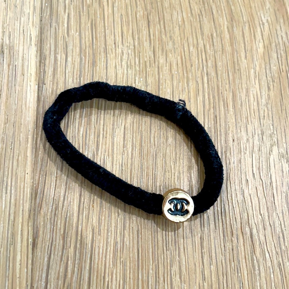Black/gold hairtie